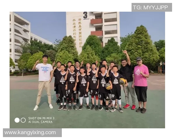 重庆篮球队的比赛经验分享与成长之路探讨